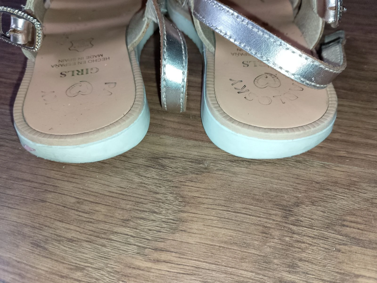 Iridescent girl's sandals with glittery straps – photo 8